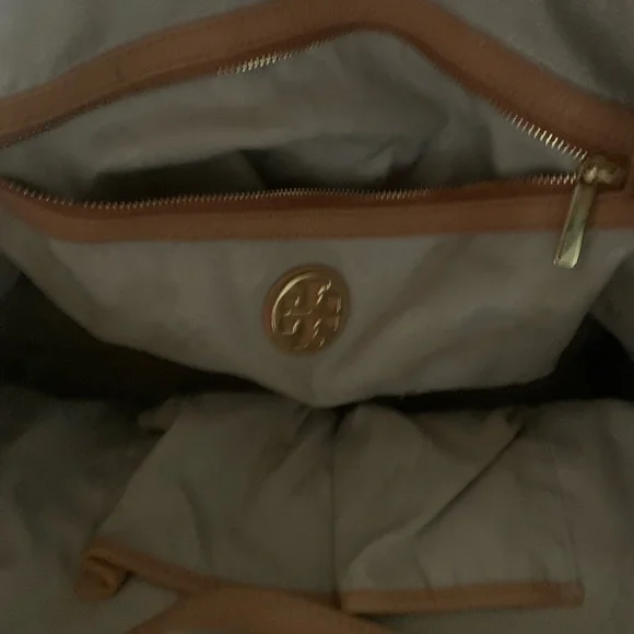 Tory Burch Camel Leather Shoulder Bag - Picture 8 of 12